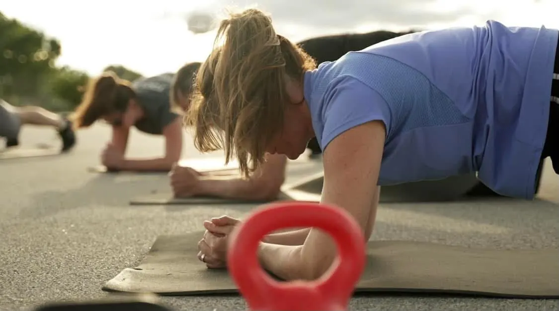 Gainage avec kettlebell Cross Training